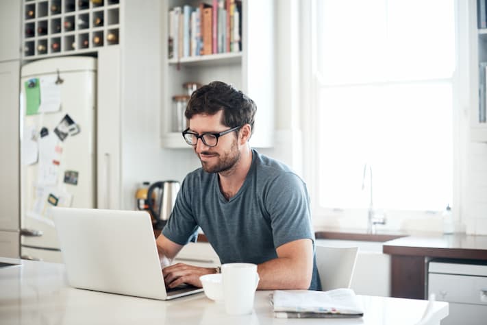 how to choose the right account for your investments